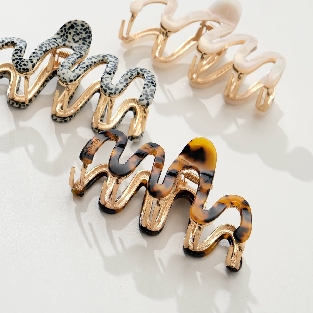 Willow Core Metal Squiggle Claw Clip - Speckled